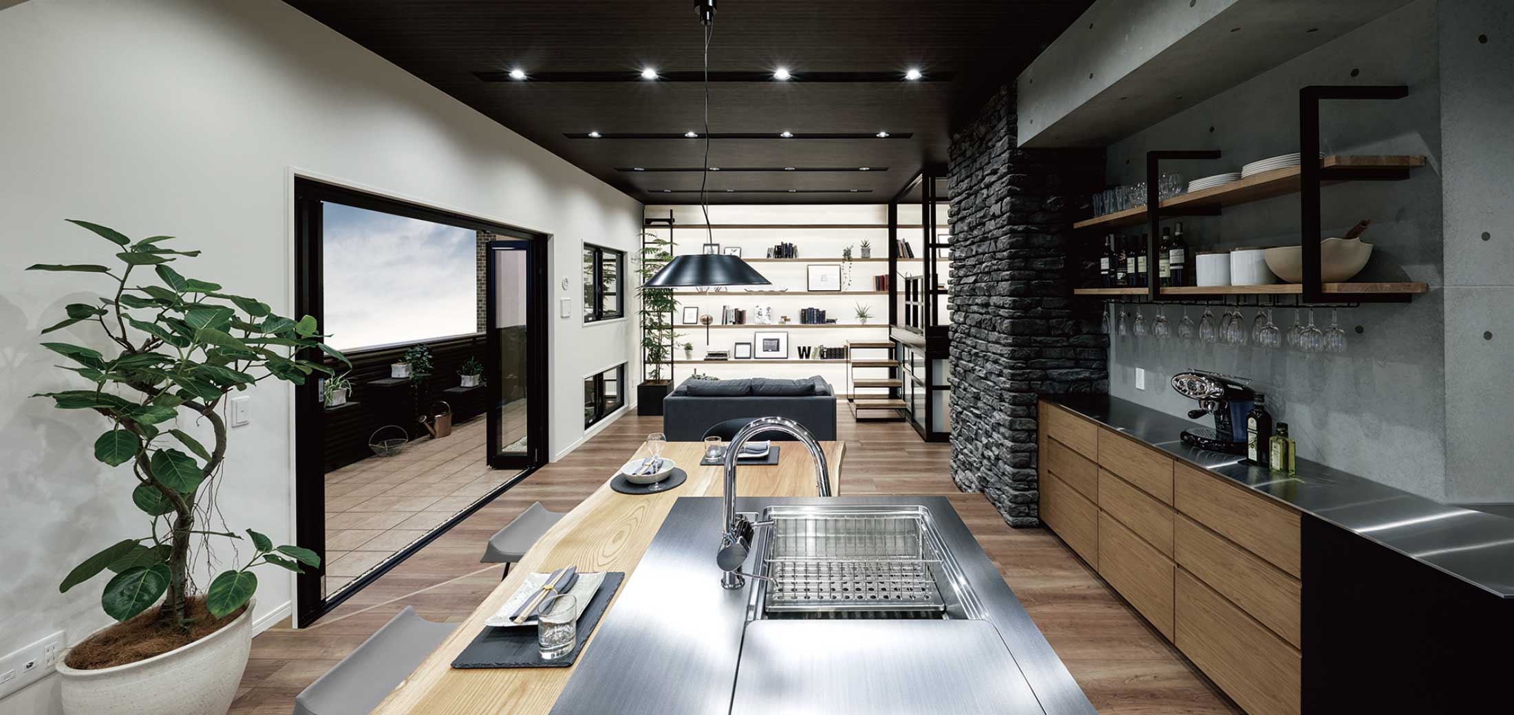 landic central gallery